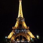 Eiffel Turm bei Nacht